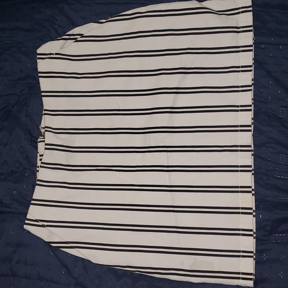 ❣️(3 for $15) Forever 21 Stripped skirt